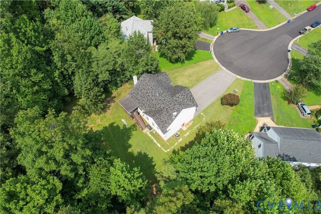 2766 Knobbly Ct, Chester, VA 23831