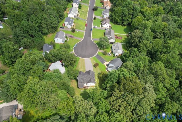 2766 Knobbly Ct, Chester, VA 23831