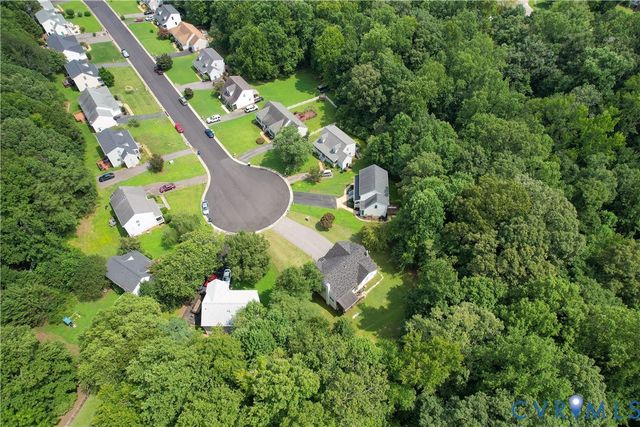 2766 Knobbly Ct, Chester, VA 23831