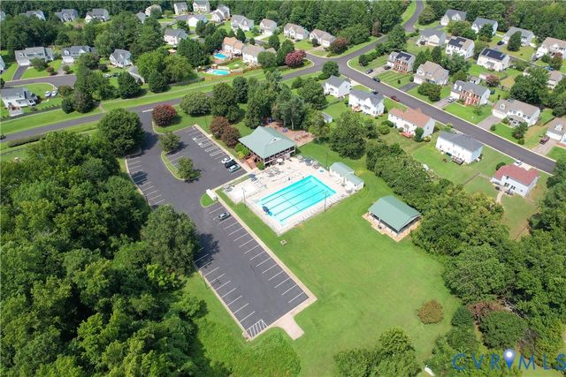 2766 Knobbly Ct, Chester, VA 23831