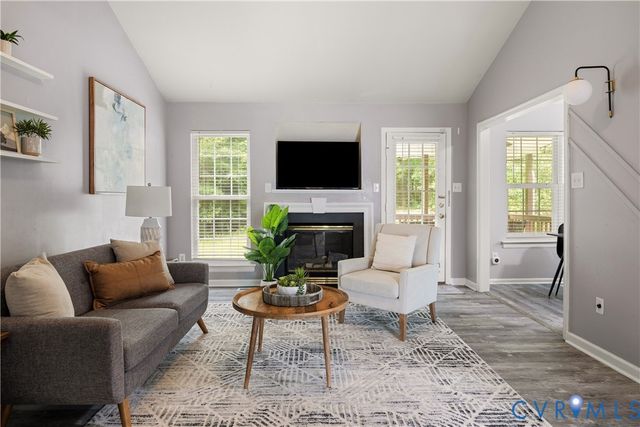 2766 Knobbly Ct, Chester, VA 23831