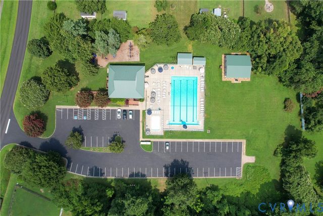 2766 Knobbly Ct, Chester, VA 23831