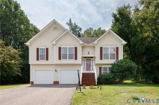 2766 Knobbly Ct, Chester, VA 23831