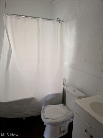 1128 E 168th Street, Cleveland, OH 44110