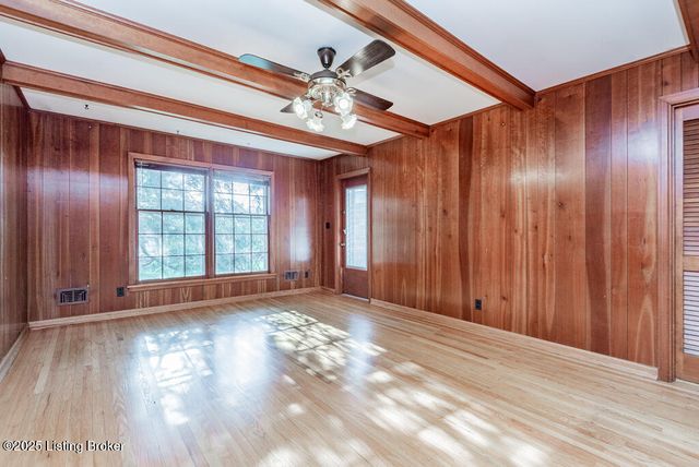 8308 Dinah Way, Louisville, KY 40242