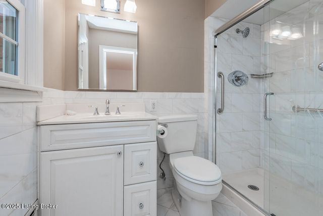 8308 Dinah Way, Louisville, KY 40242