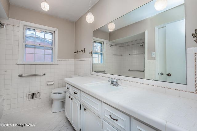 8308 Dinah Way, Louisville, KY 40242