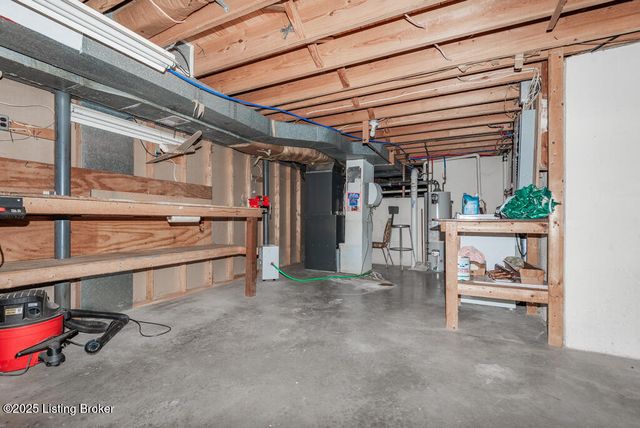 8308 Dinah Way, Louisville, KY 40242