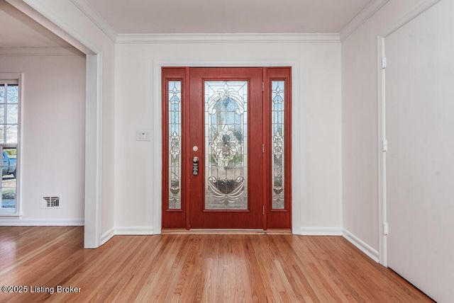 8308 Dinah Way, Louisville, KY 40242