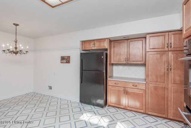 8308 Dinah Way, Louisville, KY 40242