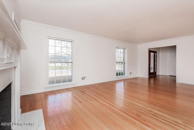 8308 Dinah Way, Louisville, KY 40242