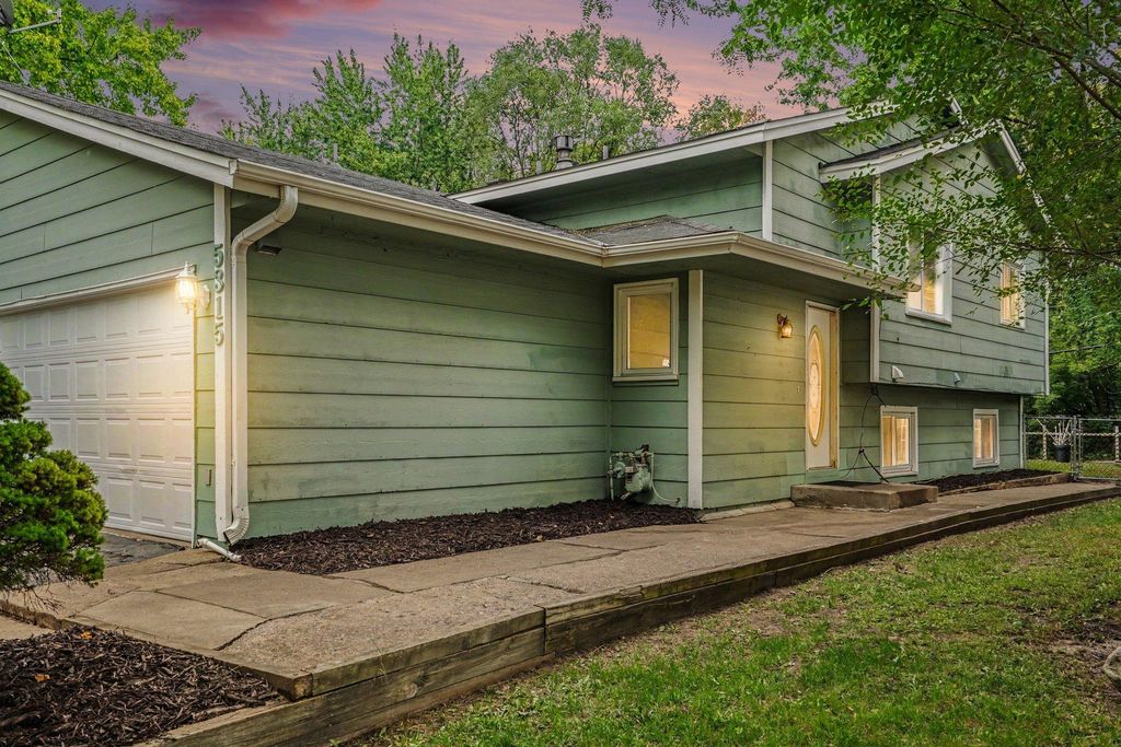 5315 Angeline Avenue N, Crystal, MN 55429 — photo 2