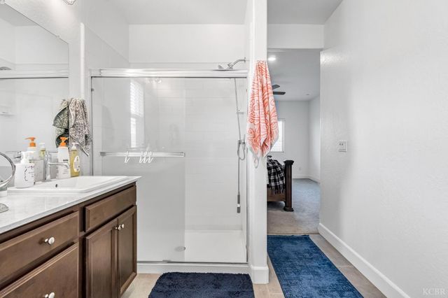 102 E Tyler Avenue, Visalia, CA 93291