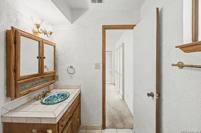 25 SHADY GROVE LN, Wimberley, TX 78676