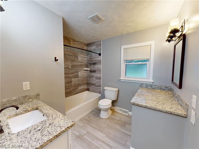 2922 Cliffside Drive, Copley, OH 44321