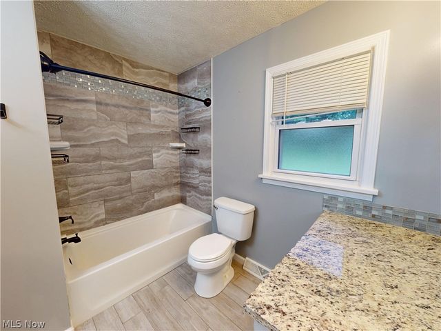 2922 Cliffside Drive, Copley, OH 44321