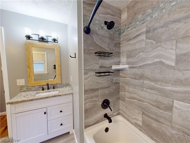2922 Cliffside Drive, Copley, OH 44321