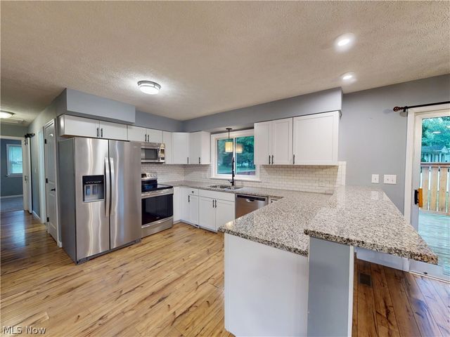 2922 Cliffside Drive, Copley, OH 44321