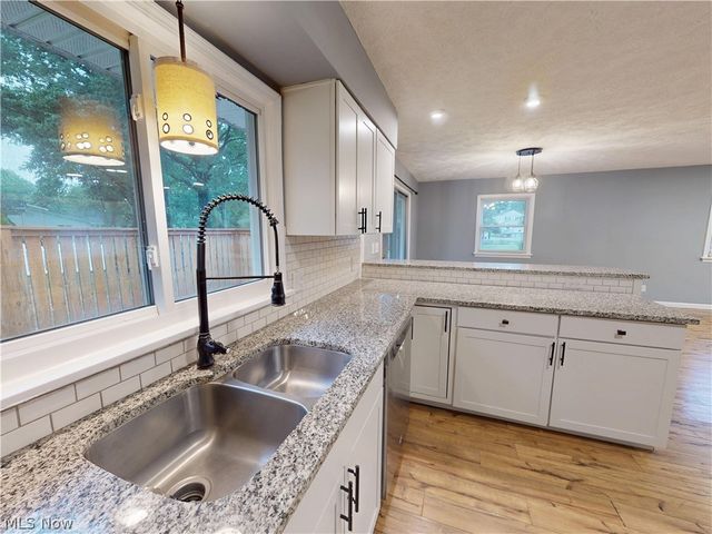 2922 Cliffside Drive, Copley, OH 44321