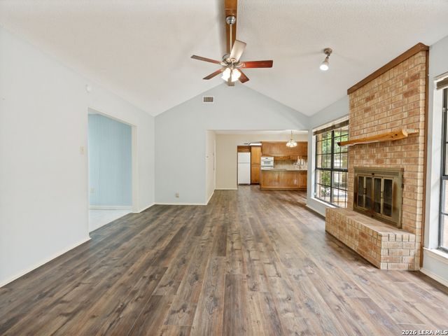 812 ROBERT DERRICK DR, Schertz, TX 78154