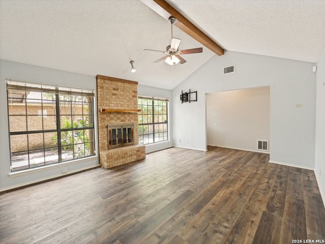 812 ROBERT DERRICK DR, Schertz, TX 78154