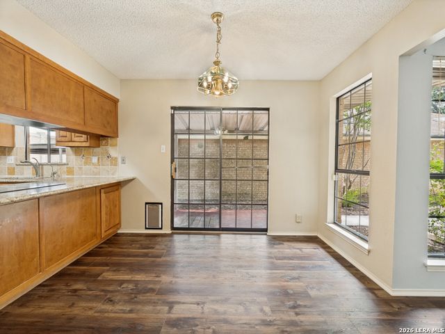 812 ROBERT DERRICK DR, Schertz, TX 78154