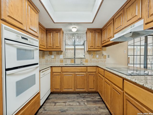 812 ROBERT DERRICK DR, Schertz, TX 78154