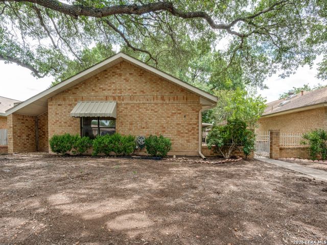 812 ROBERT DERRICK DR, Schertz, TX 78154