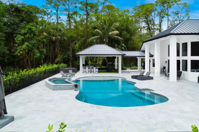 1201 F Road, Loxahatchee Groves, FL 33470