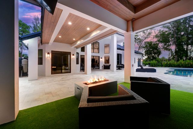 1201 F Road, Loxahatchee Groves, FL 33470