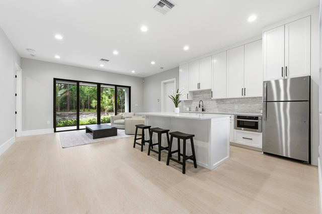 1201 F Road, Loxahatchee Groves, FL 33470