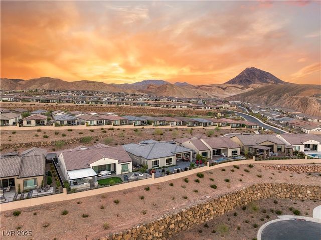 156 Stone Mesa Court, Henderson, NV 89011