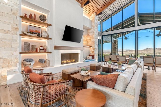 156 Stone Mesa Court, Henderson, NV 89011