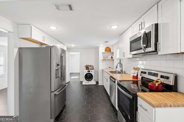 730 E 38Th Street, Savannah, GA 31401