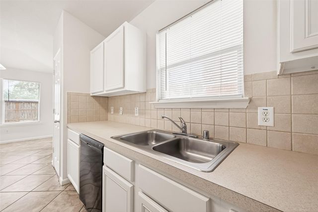 2806 Powell Springs Court, Missouri City, TX 77459