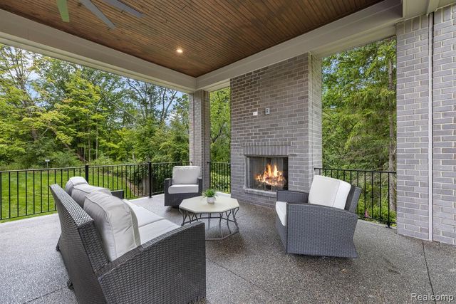 4995 Saddleridge Trail, Ann Arbor, MI 48105