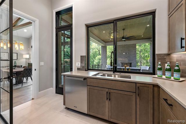 4995 Saddleridge Trail, Ann Arbor, MI 48105