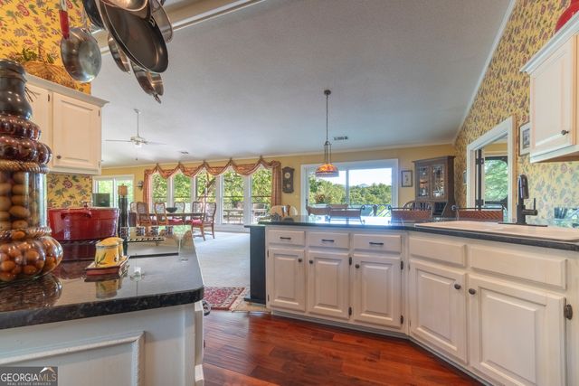 1280 Bahn Innsbruck, Helen, GA 30545