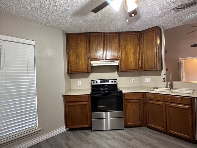 2429 Woodway Dr, Corpus Christi, TX 78414