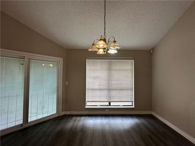 2429 Woodway Dr, Corpus Christi, TX 78414