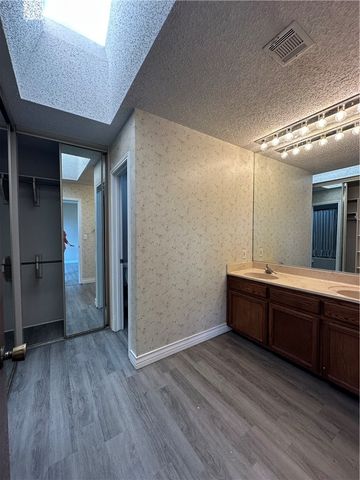 2429 Woodway Dr, Corpus Christi, TX 78414
