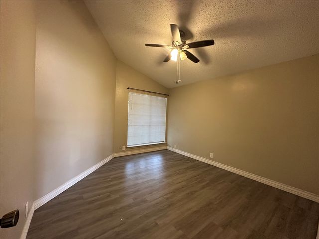 2429 Woodway Dr, Corpus Christi, TX 78414