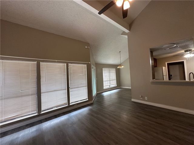 2429 Woodway Dr, Corpus Christi, TX 78414