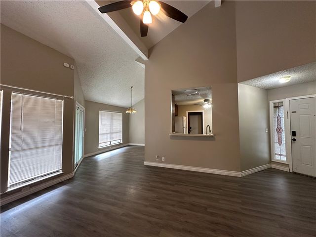 2429 Woodway Dr, Corpus Christi, TX 78414