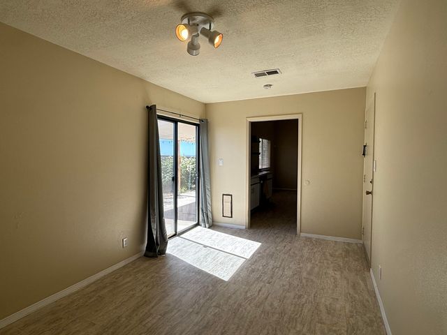 7200 Whippoorwill Lane NE, Albuquerque, NM 87109