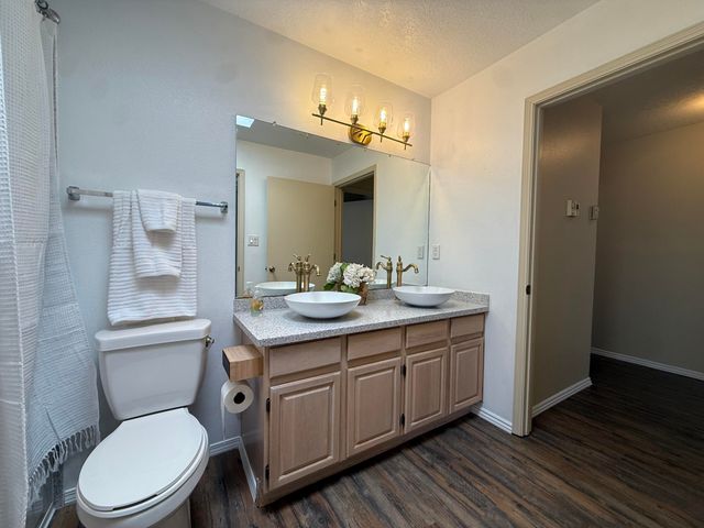 7200 Whippoorwill Lane NE, Albuquerque, NM 87109