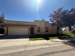 7200 Whippoorwill Lane NE, Albuquerque, NM 87109