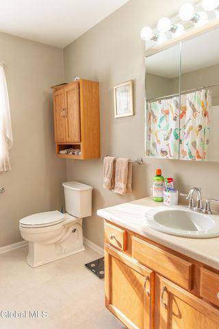 307 Debbie Drive, Rotterdam, NY 12306