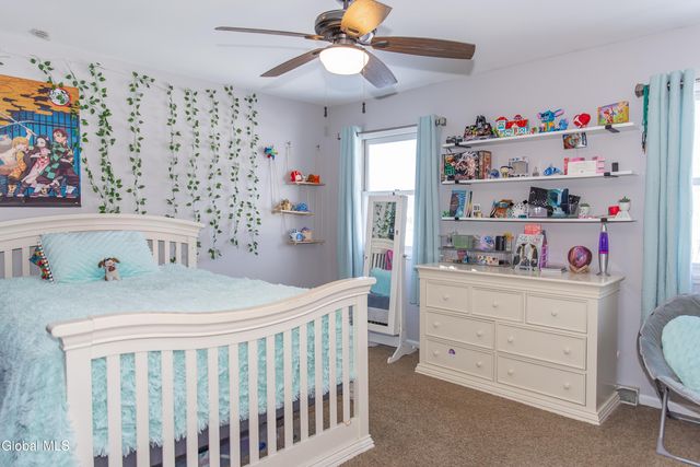 307 Debbie Drive, Rotterdam, NY 12306