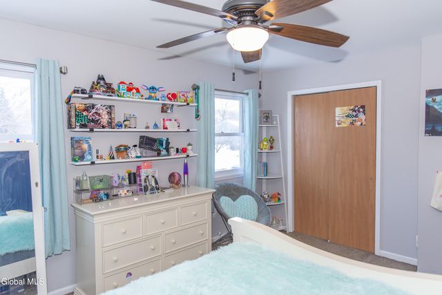 307 Debbie Drive, Rotterdam, NY 12306